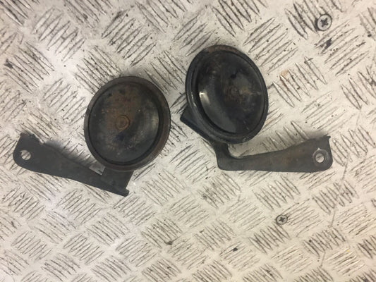 KAWASAKI ZZR1200 ZZR 1200 HORNS   2002-2005 (STOCK 678)