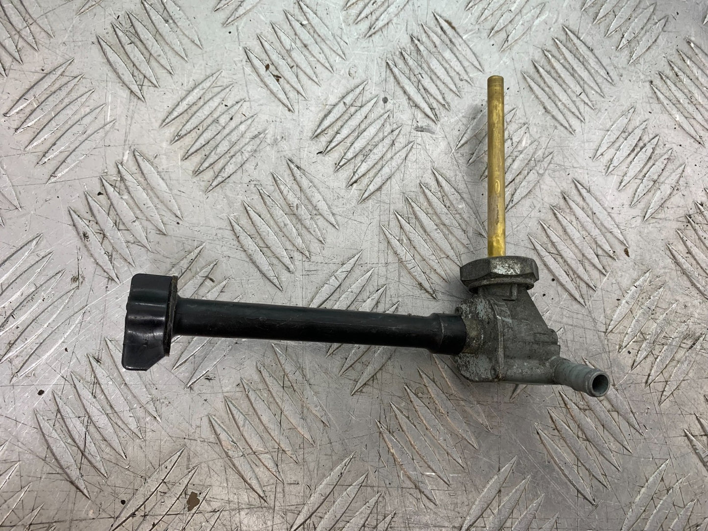 HONDA XL125 VARADERO PETROL TAP  YEAR 2001-2006  (CMB1304)