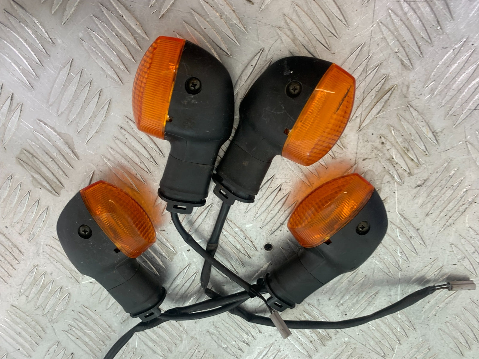 YAMAHA YZF R1 FRONT AND REAR INDICATORS   YEAR 2004-2006 (CMB1155)