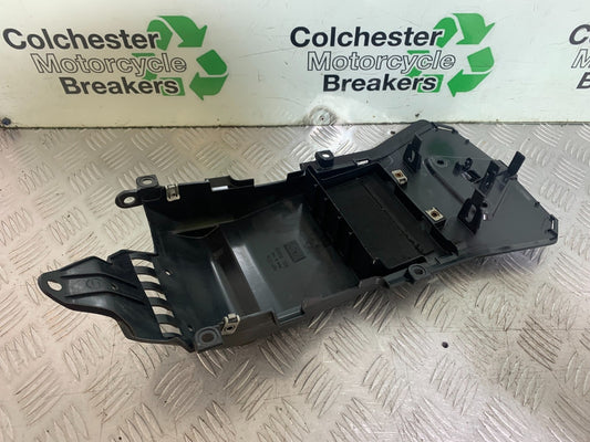 APRILIA RSV4 FACTORY UNDERTRAY   YEAR 2009-2012 (CMB1224)