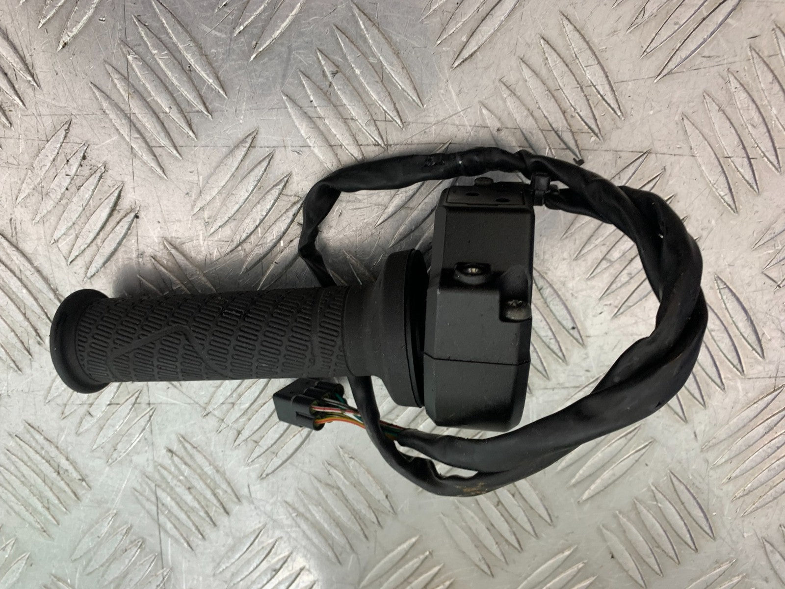 KTM 1290 SUPER DUKE R THROTTLE   YEAR 2020-2024 (CMB1272)
