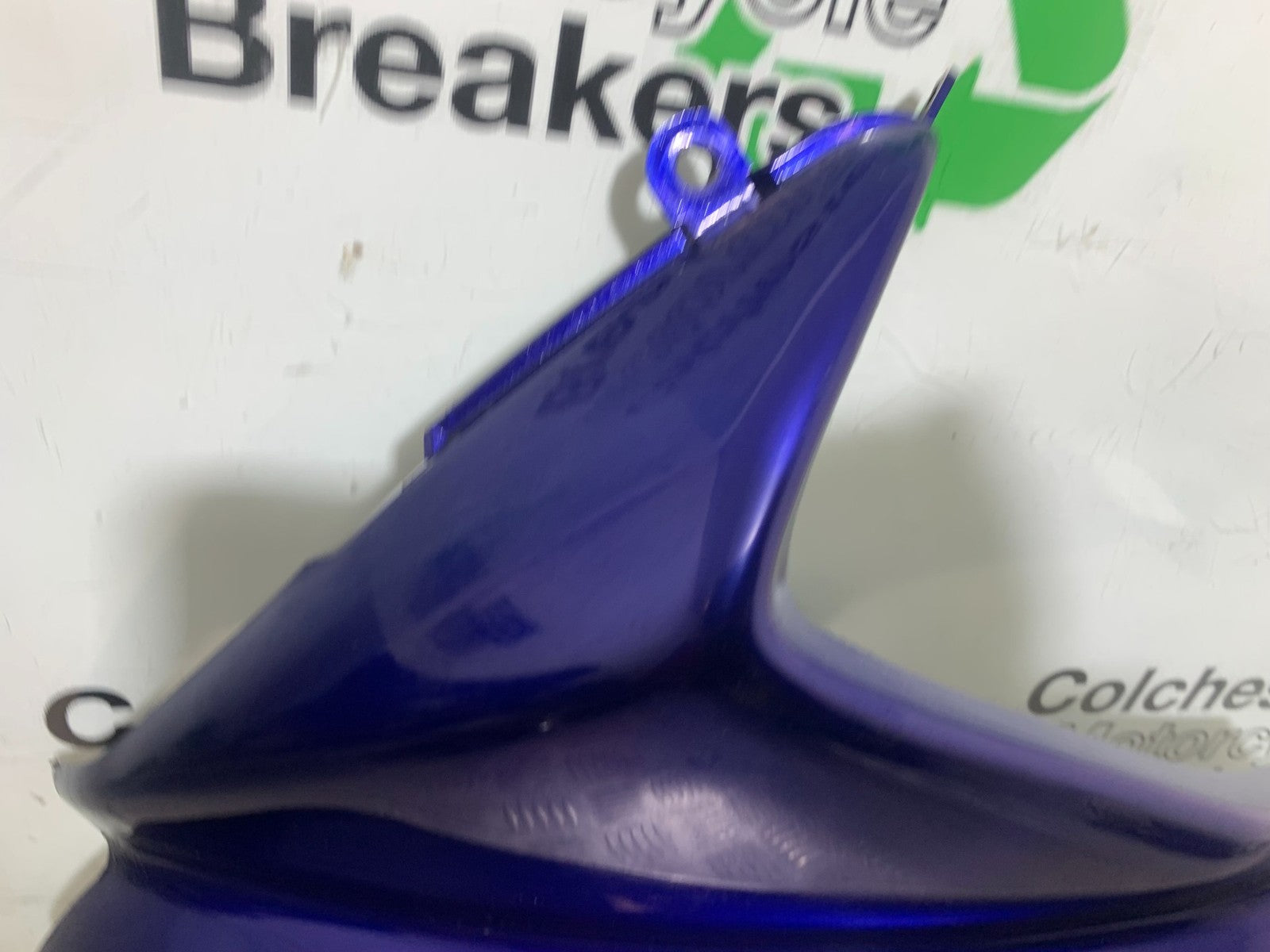 SUZUKI GSF600 GSF 600 BANDIT LEFT FAIRING PANEL  2000-2004 (CMB1269)