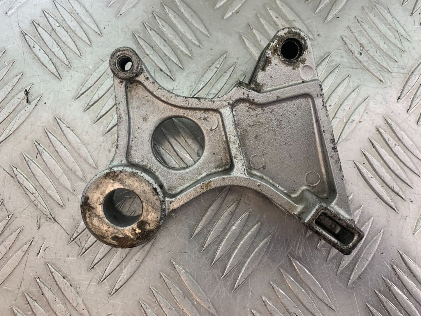 HONDA CBR600 CBR 600 F2 REAR CALIPER BRACKET  YEAR 1991-1994(CMB1133)
