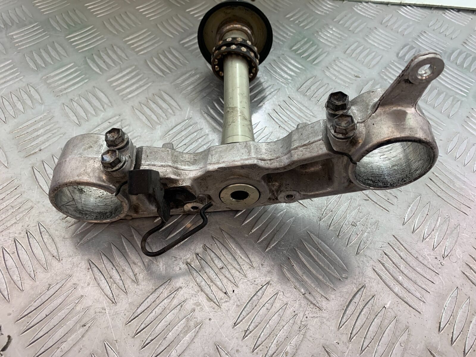 SUZUKI SV1000 SV 1000 K4 BOTTOM YOKE YEAR 2003-2007 (CMB1042)