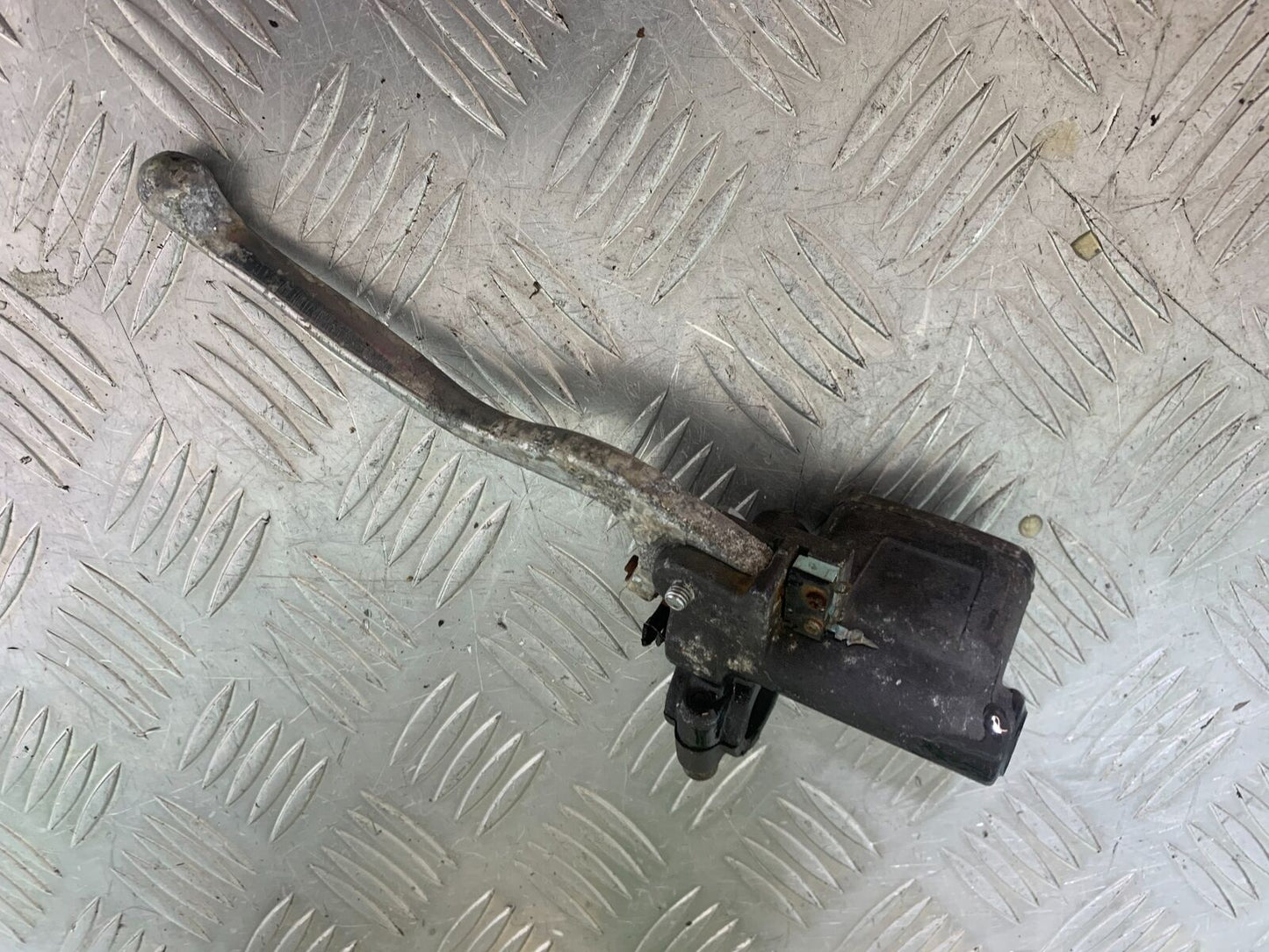 APRILIA RS50 RS 50 FRONT MASTER CYLINDER    YEAR 1996-1998 (CMB1132)