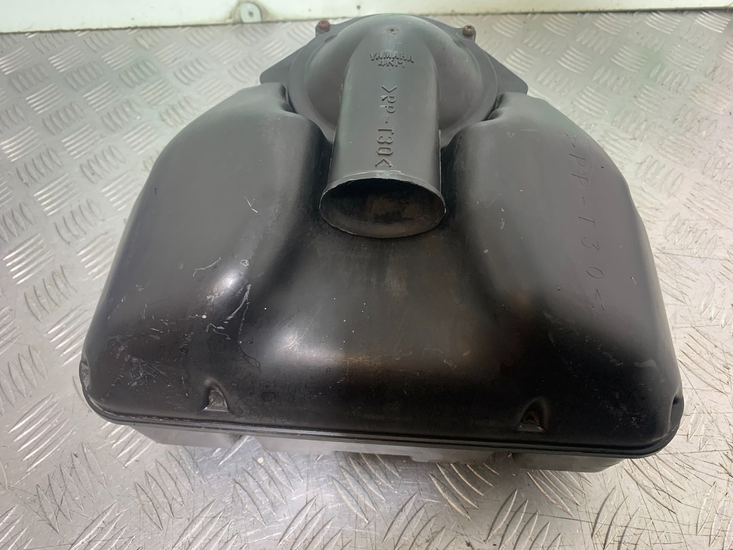 YAMAHA XJ900 XJ 900 DIVERSION AIRBOX YEAR 1994-2002(CMB1292)