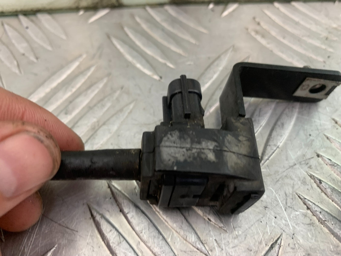 KTM 690 DUKE R LC4 RELAYS SENSORS YEAR 2012-2015  (CMB1180)
