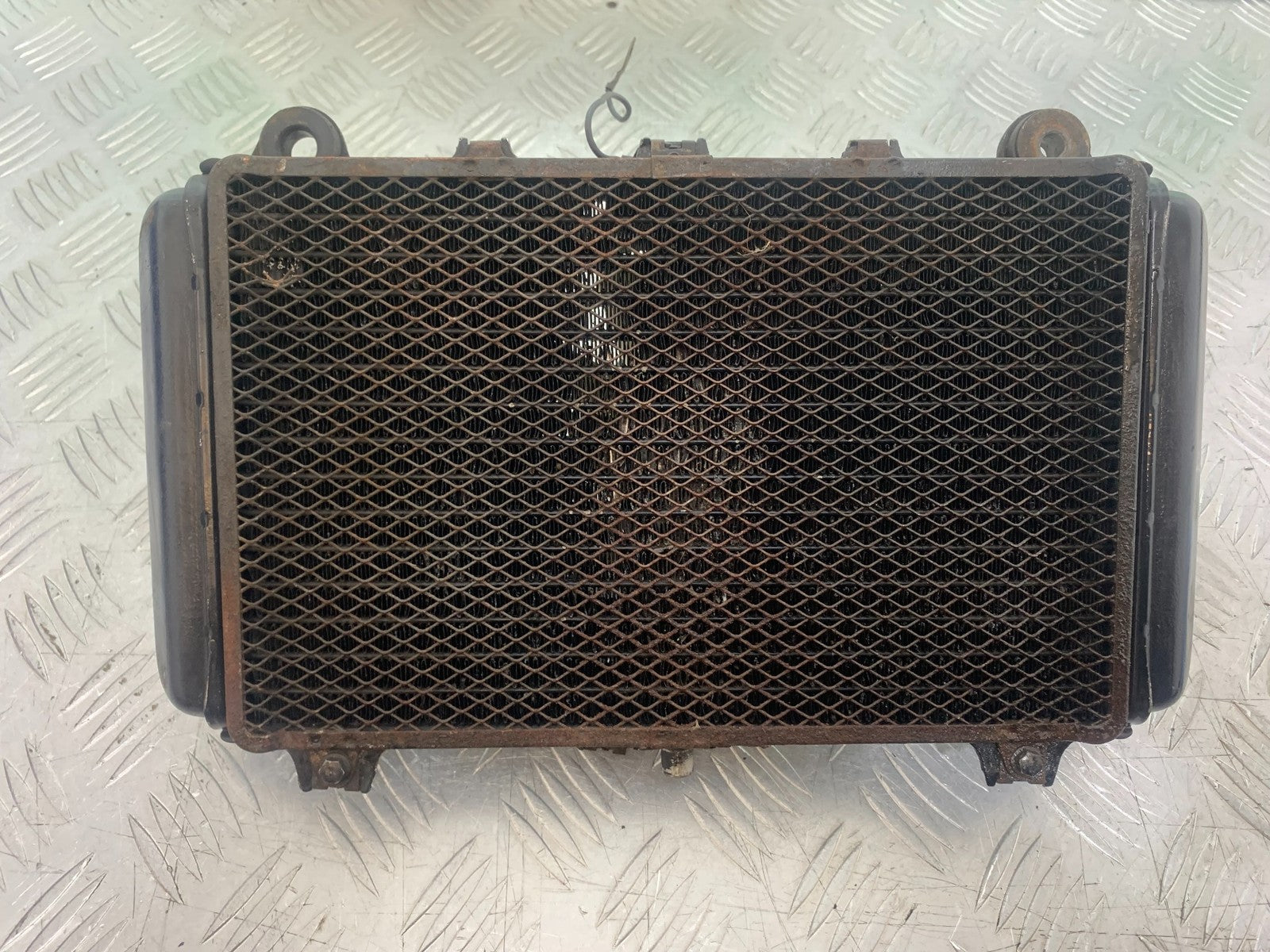 KAWASAKI GPZ600 GPZ 600 RADIATOR AND FAN  YEAR 1988-90 (CMB1258)