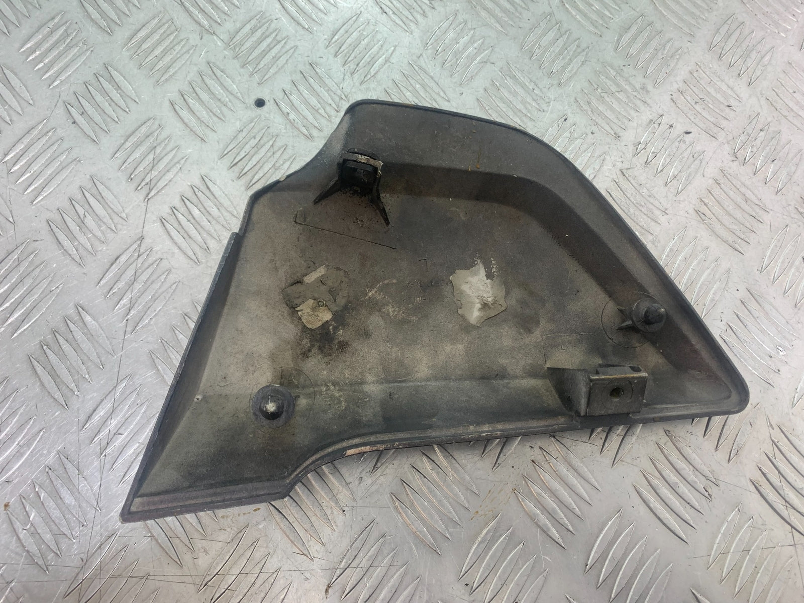 KAWASAKI GT550 GT 550 LEFT SEAT PANEL  YEAR 1984-87 (CMB1141)