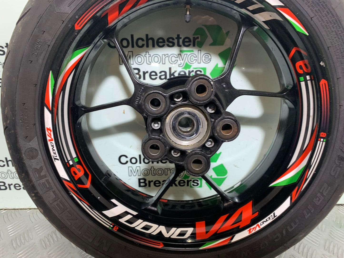 APRILIA TUONO 1000 V4R REAR WHEEL YEAR 2011-13  (CMB1316)