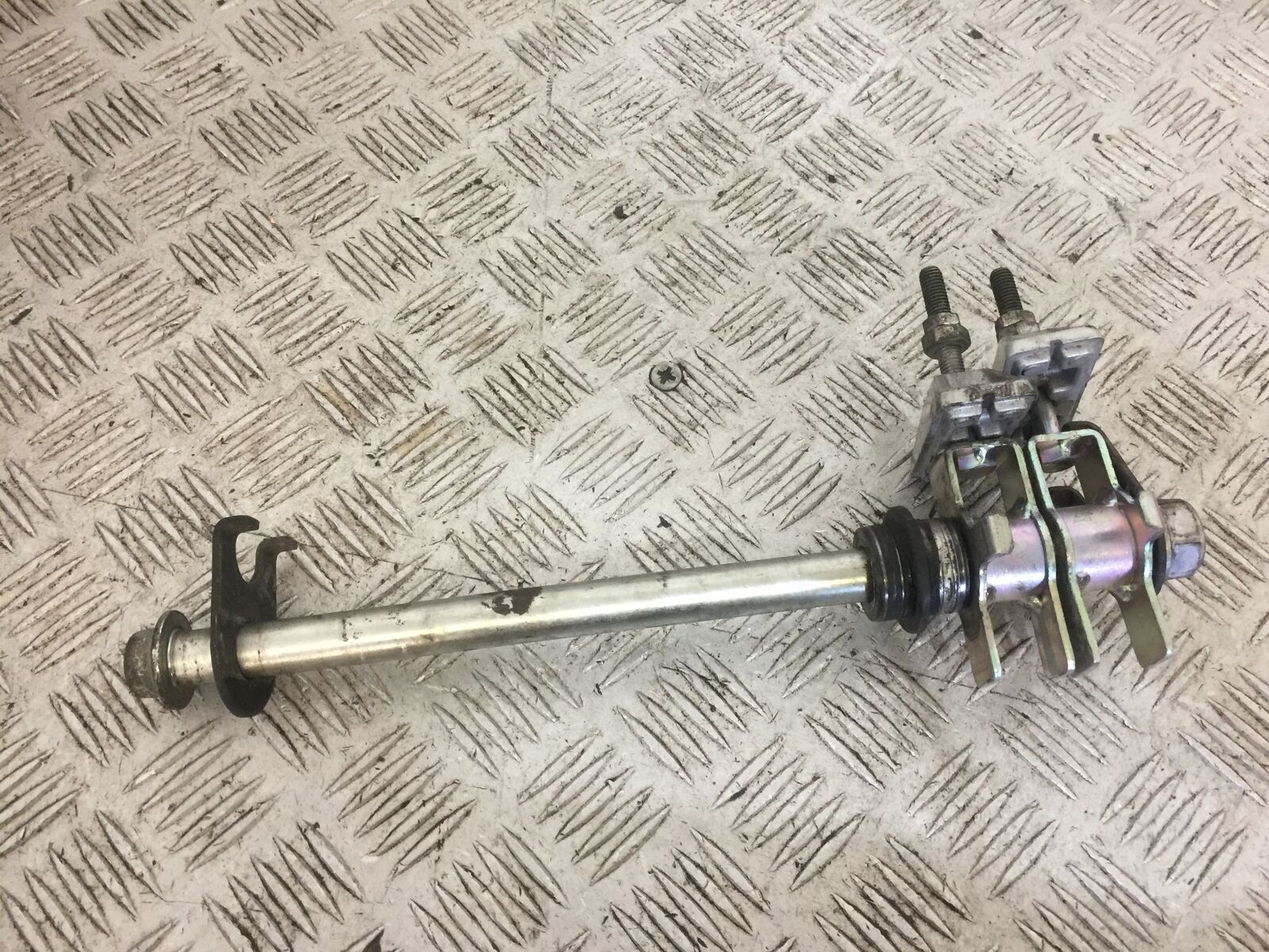 HONDA CBR500R CBR 500 R REAR WHEEL SPINDLE & ADJUSTERS  2016-18  (STOCK 742)