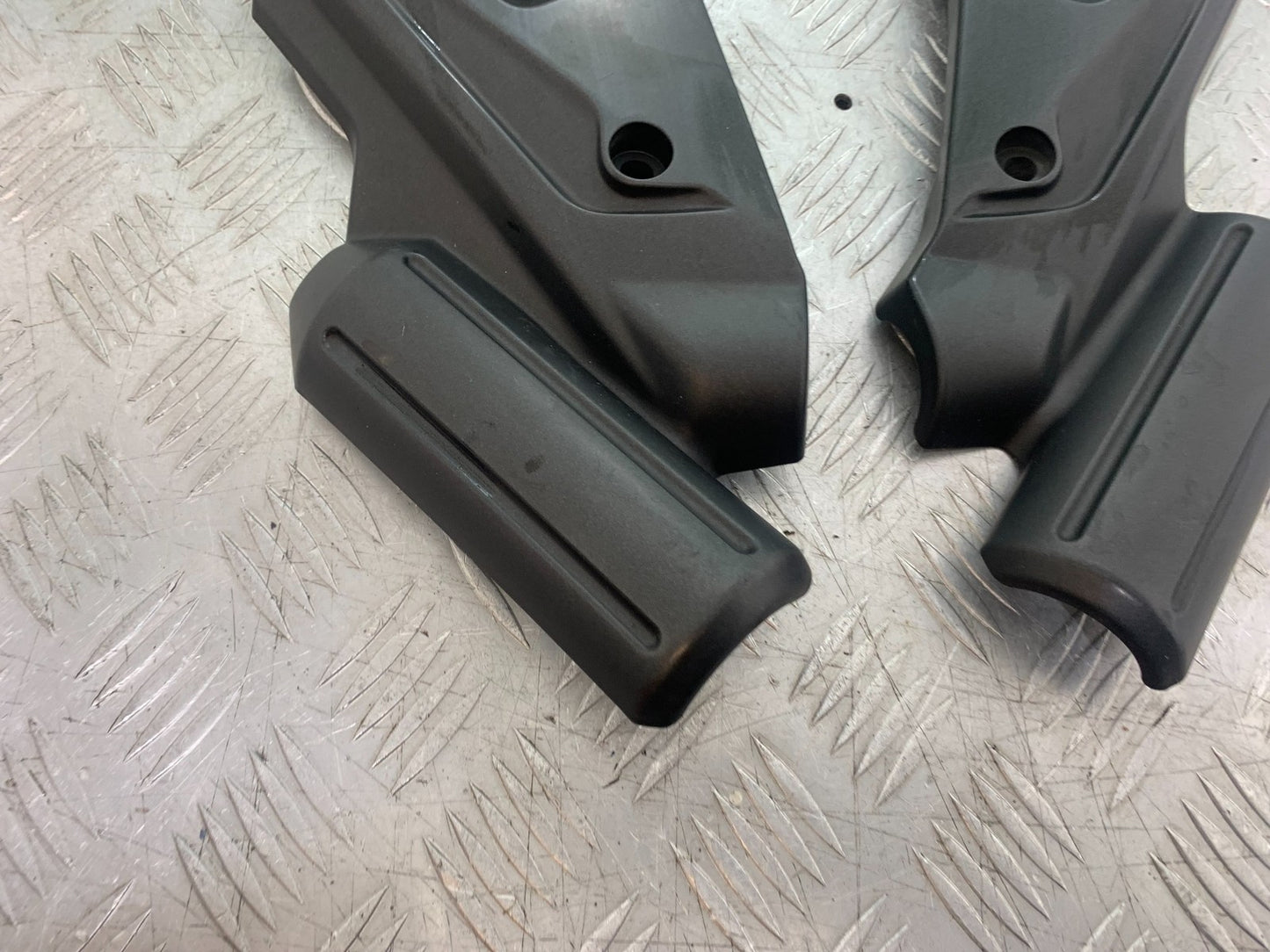 KAWASAKI 650 VERSYS  LEFT & RIGHT FRAME COVERS  YEAR 2015-2018 (CMB1288)