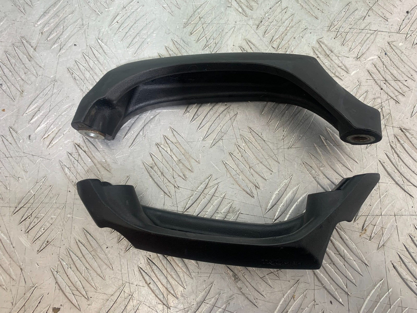 TRIUMPH 675 STREET TRIPLE CRASH PROTECTORS   2013-2016 (CMB1186)