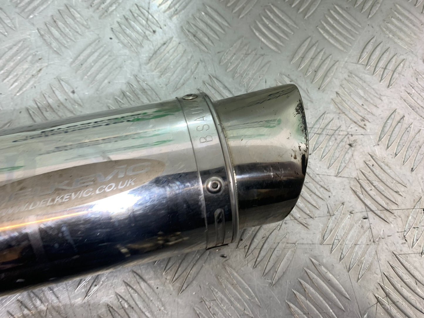 TRIUMPH 955i DAYTONA SILENCER YEAR 2002-2006 (CMB1229)