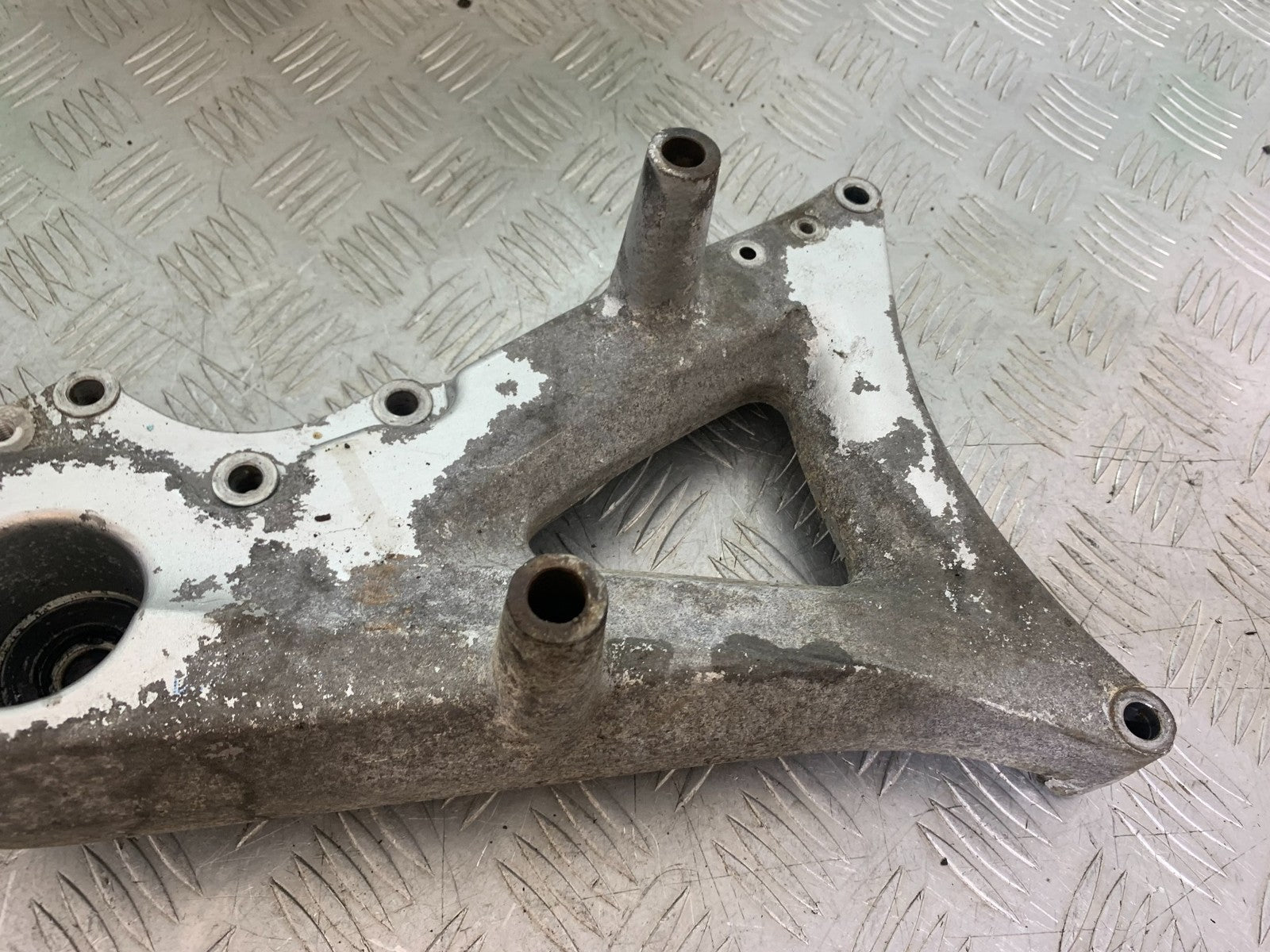 YAMAHA XMAX 250 XMAX 250 EXHAUST BRACKET  YEAR 2006-09 (CMB1201)