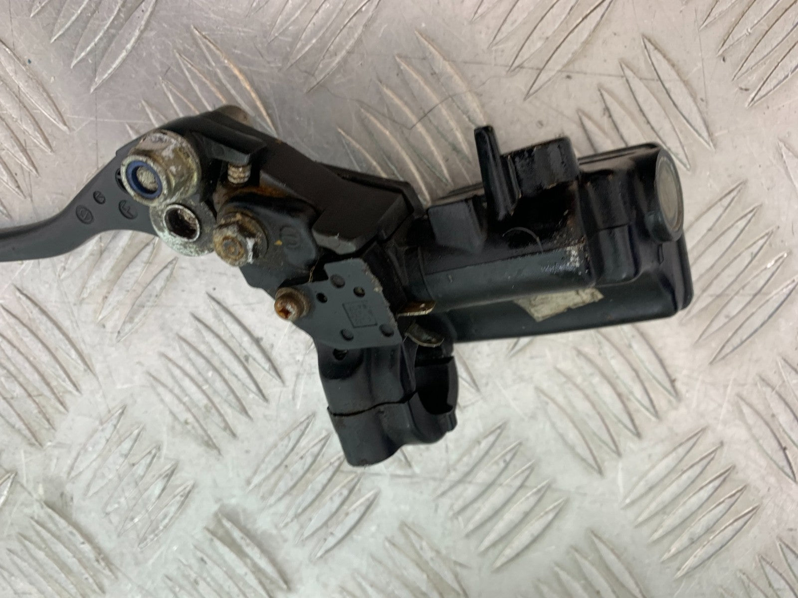 KAWASAKI ZZR1100 D FRONT BRAKE MASTER CYLINDER  YEAR 1993-2001 (CMB1189)