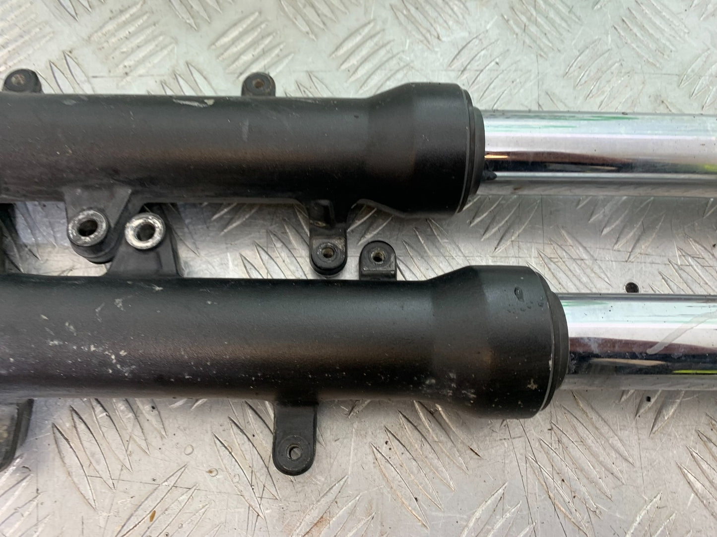 HONDA CB650F CB 650 FA-E FORKS (DAMAGED) YEAR 2014-2017 (CMB1226)