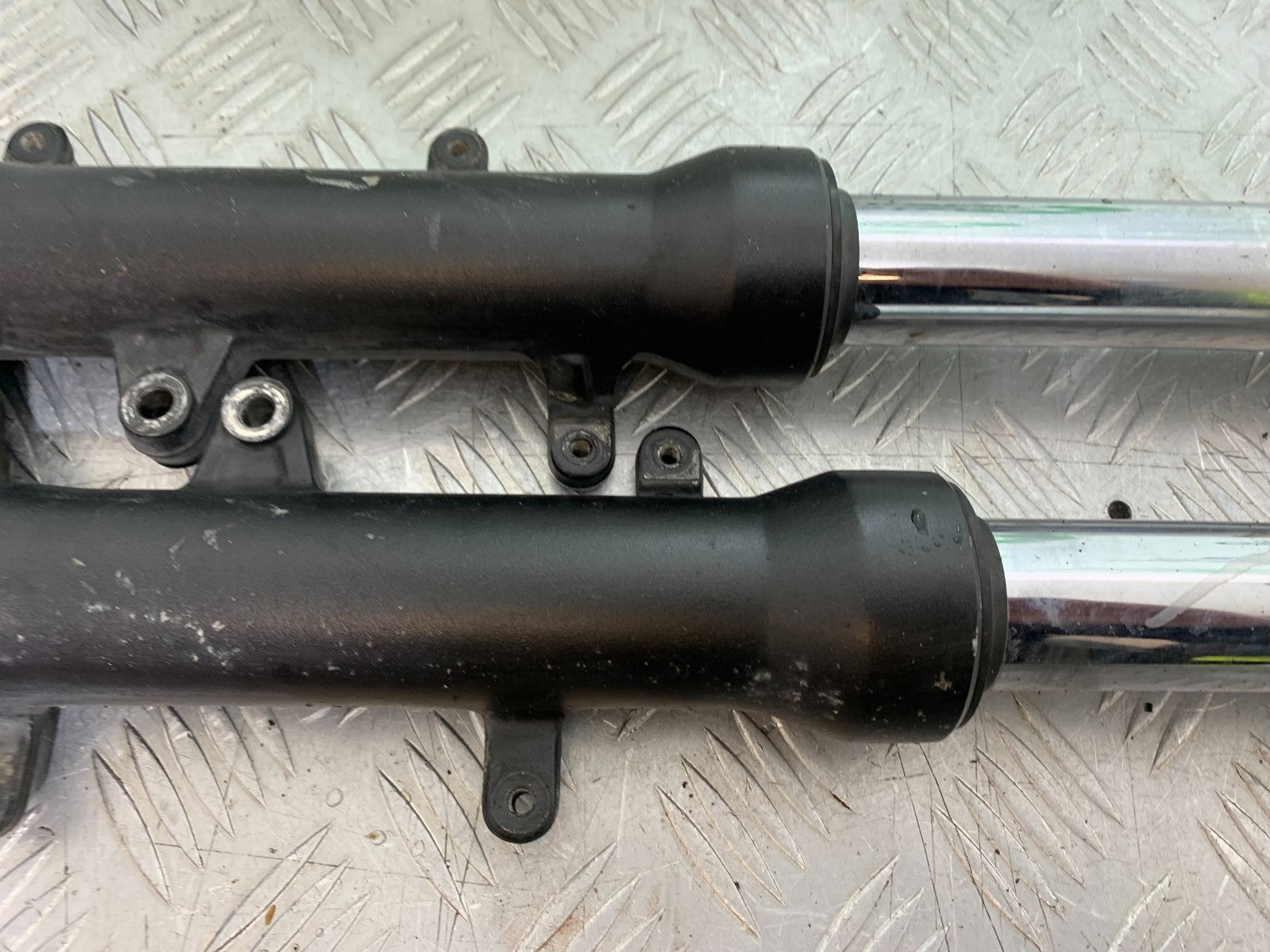 HONDA CB650F CB 650 FA-E FORKS (DAMAGED) YEAR 2014-2017 (CMB1226)