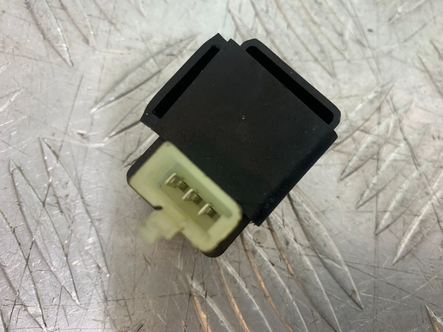 HONDA CBR600 CBR 600 FX FY PETROL PUMP RELAY    YEAR 1999-2000 (CMB1287)