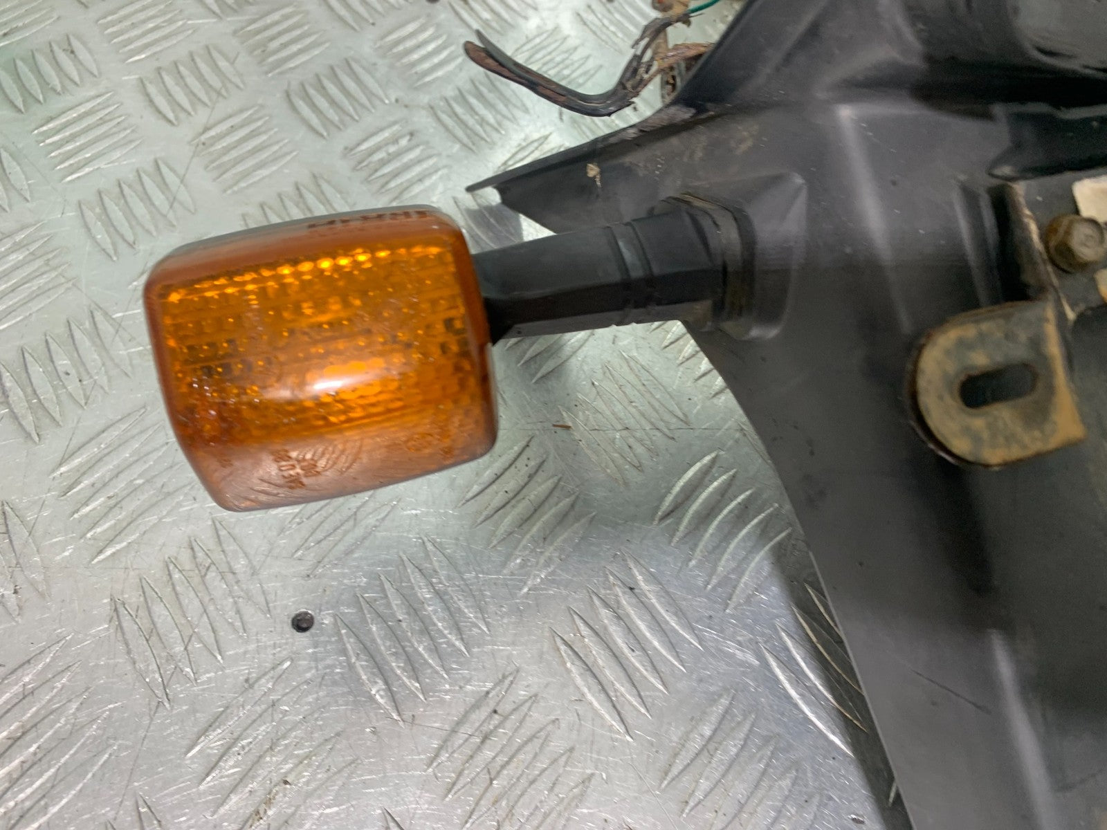 HONDA CG125 CG 125 REAR MUDGUARD AND INDICATORS  YEAR 1998-2000 (CMB1282)