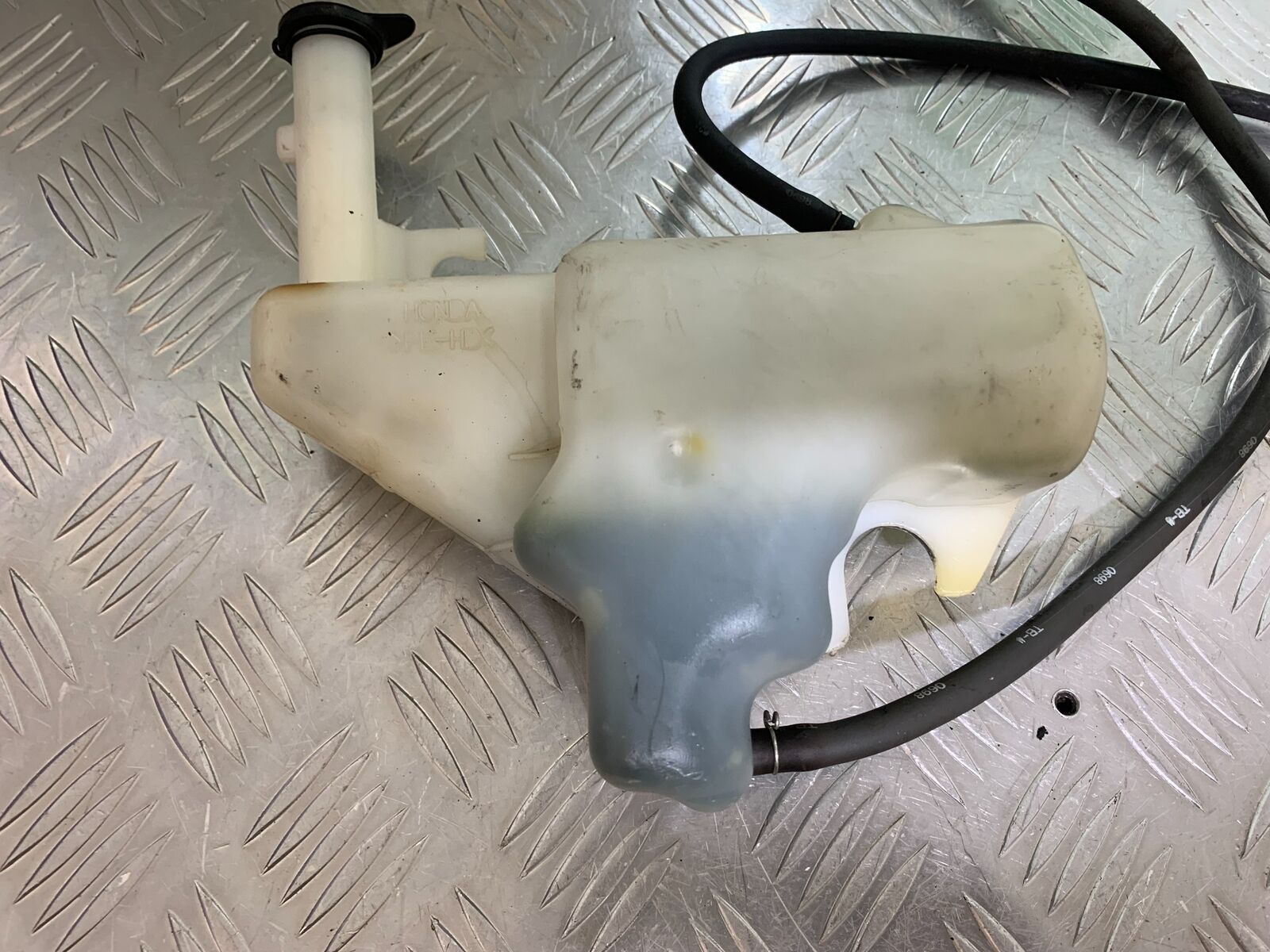 HONDA CBR1100 BLACKBIRD COOLANT BOTTLE  YEAR 1996-1998 (CMB1017)