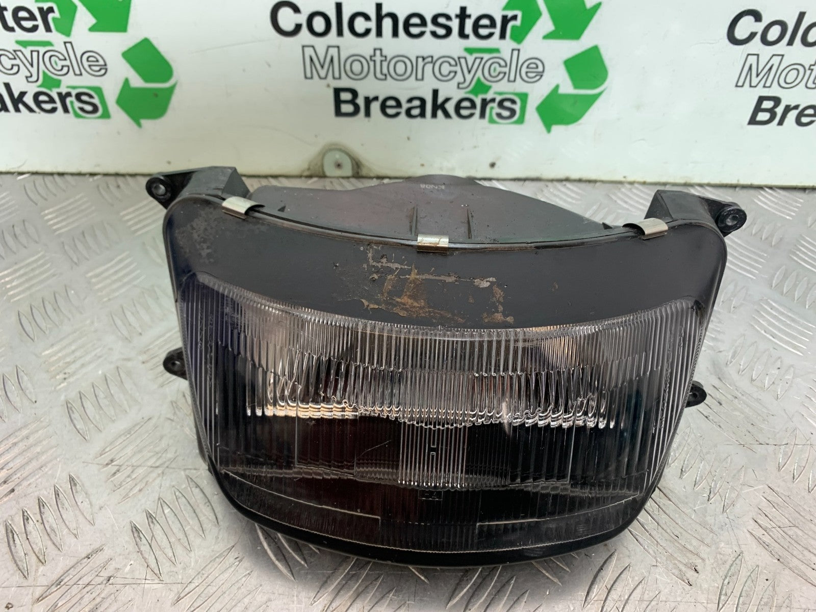 KAWASAKI ZZR1100 D HEADLIGHT    YEAR 1993-2001 (CMB1189)