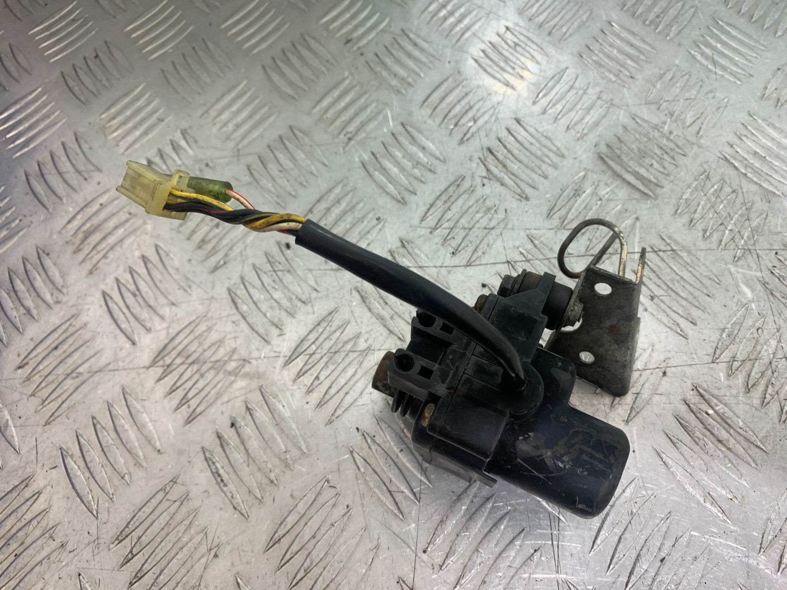 YAMAHA YZF1000 THUNDERACE EXHAUST SERVO MOTOR  YEAR 1997-2000 (CMB1204)