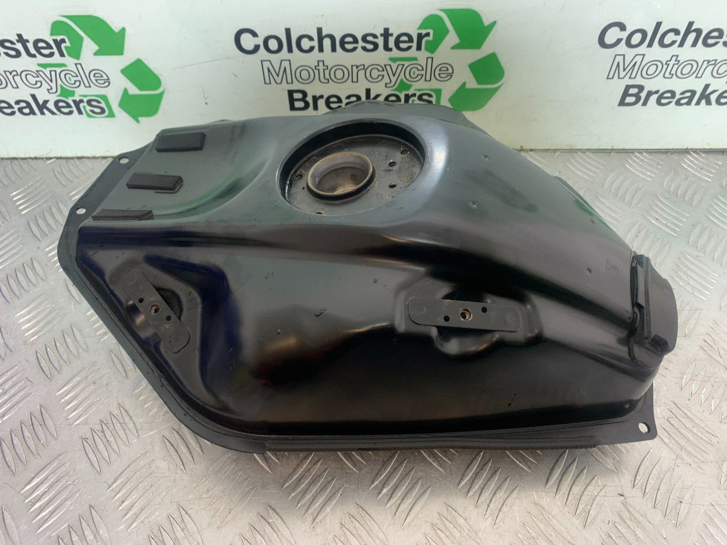 YAMAHA YZF R7 PETROL TANK YEAR 2022-2025 (CMB1255)