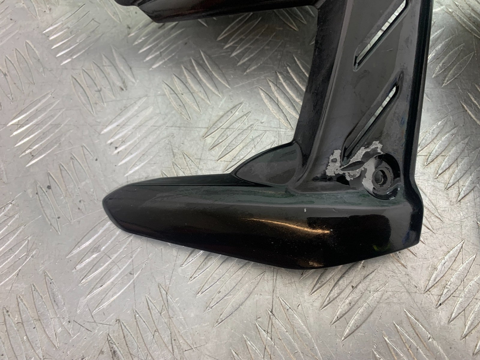 TRIUMPH 675 STREET TRIPLE R LEFT & RIGHT RADIATOR PANELS YEAR 2013-16 (CMB1221)