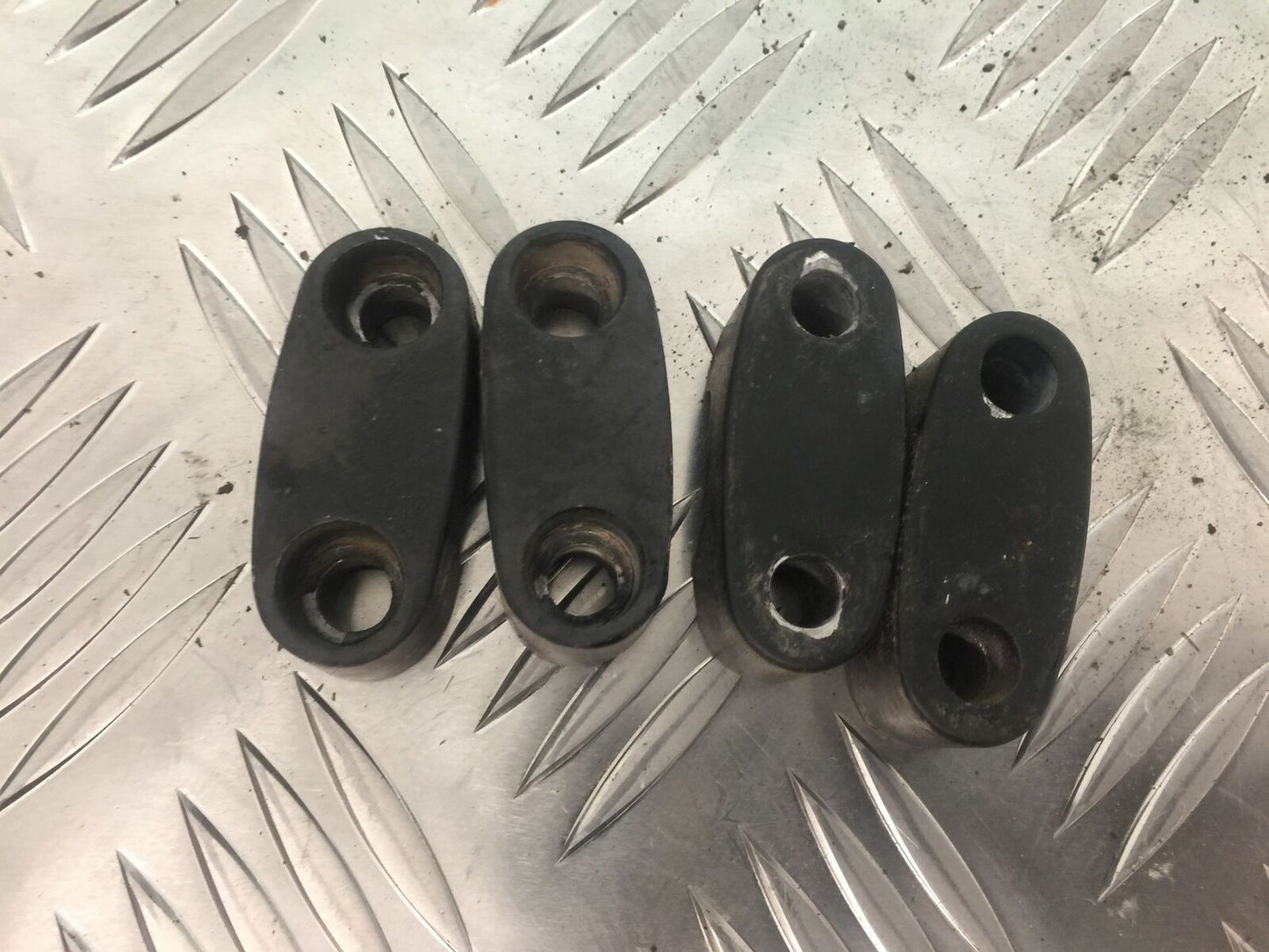 MUTT MONGREL 125 HANDLEBAR CLAMPS  YEAR 2016-2020 (STOCK 910)