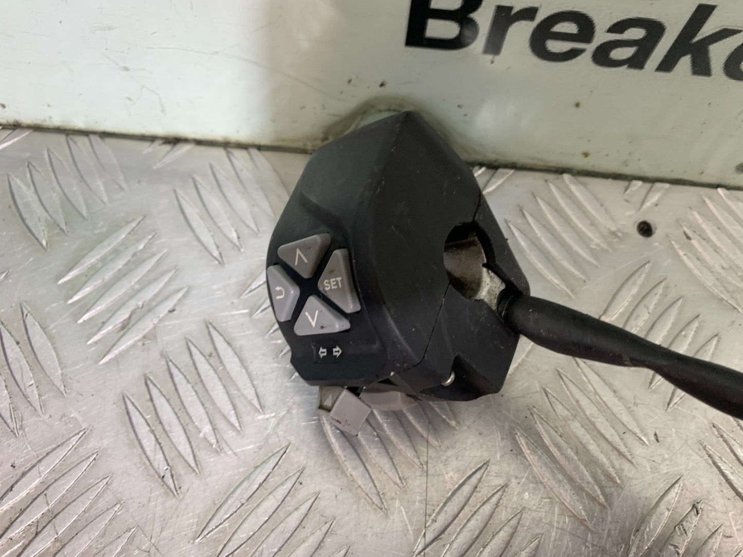 KTM DUKE 125 LEFT SWITCH GEAR YEAR 2017-2022 (CMB1274)