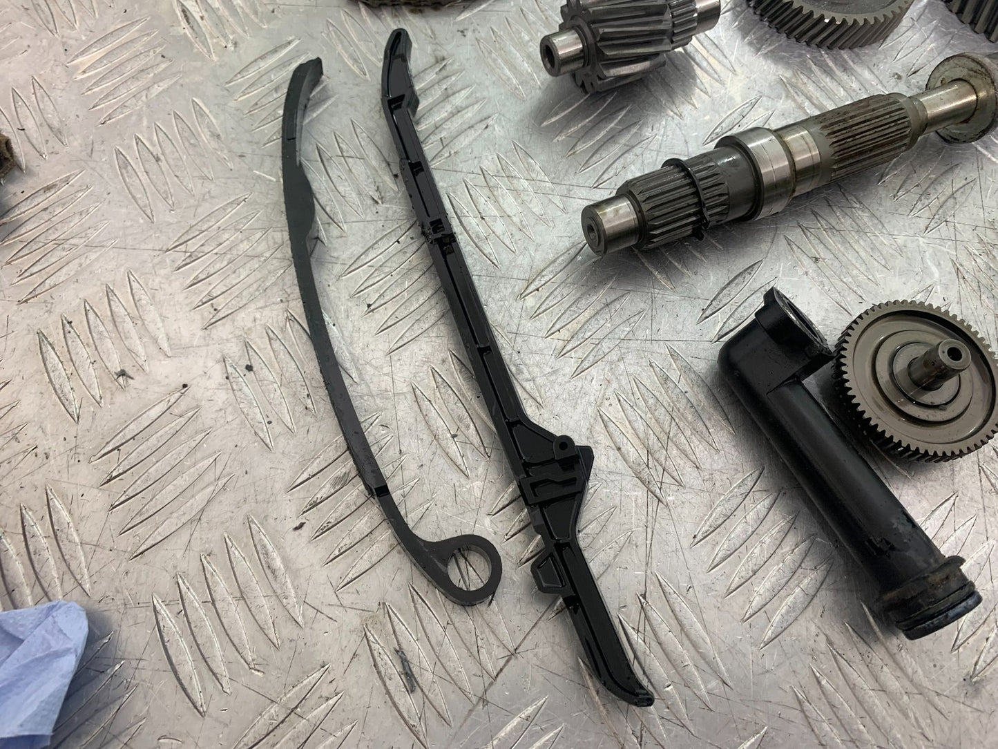 YAMAHA XMAX 300 VARIOUS ENGINE PARTS  YEAR 2017-2020 (CMB1218)