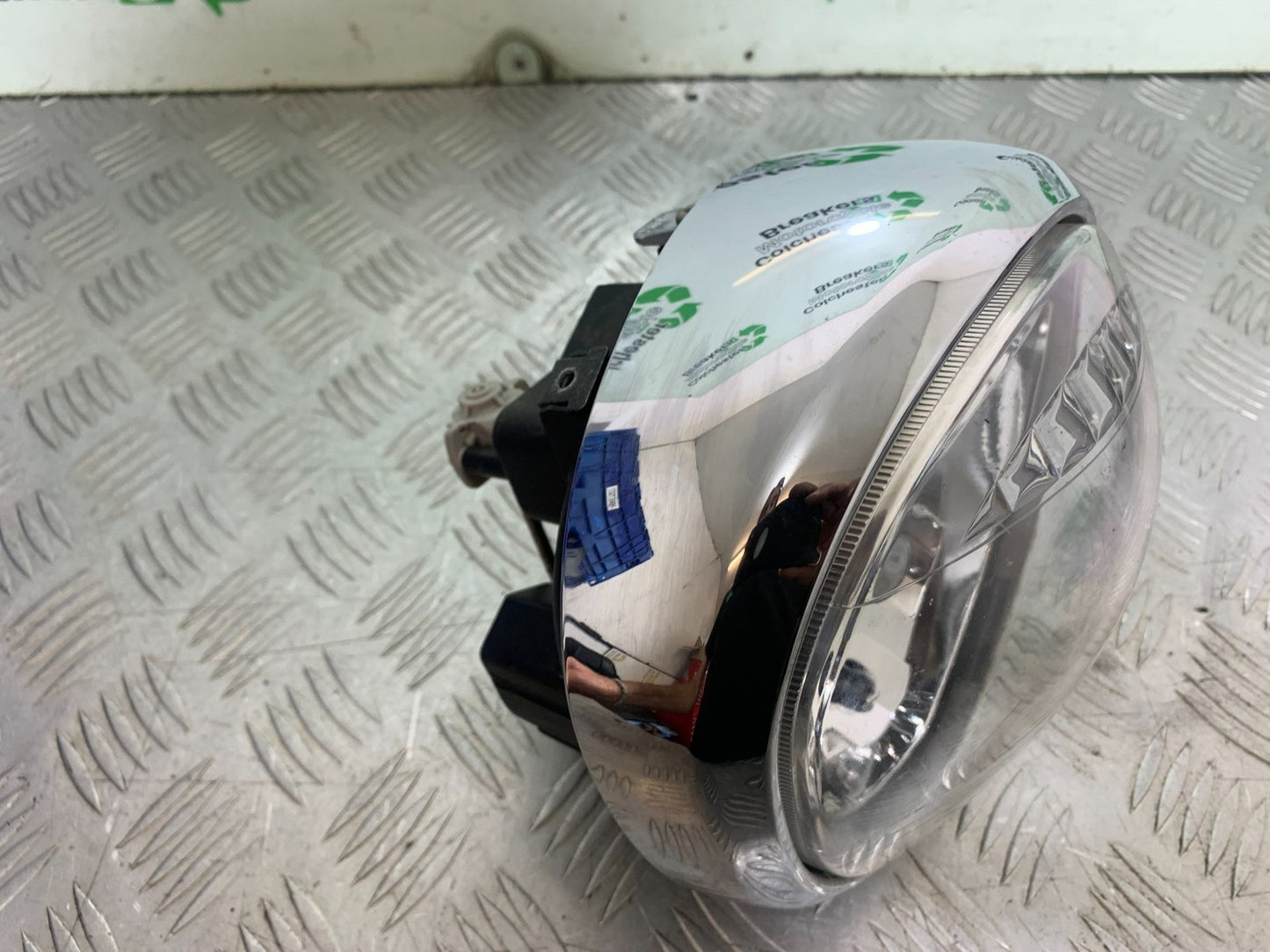 YAMAHA XVS 1300 MIDNIGHT STAR HEADLIGHT  YEAR 2007-16 (CMB1200)
