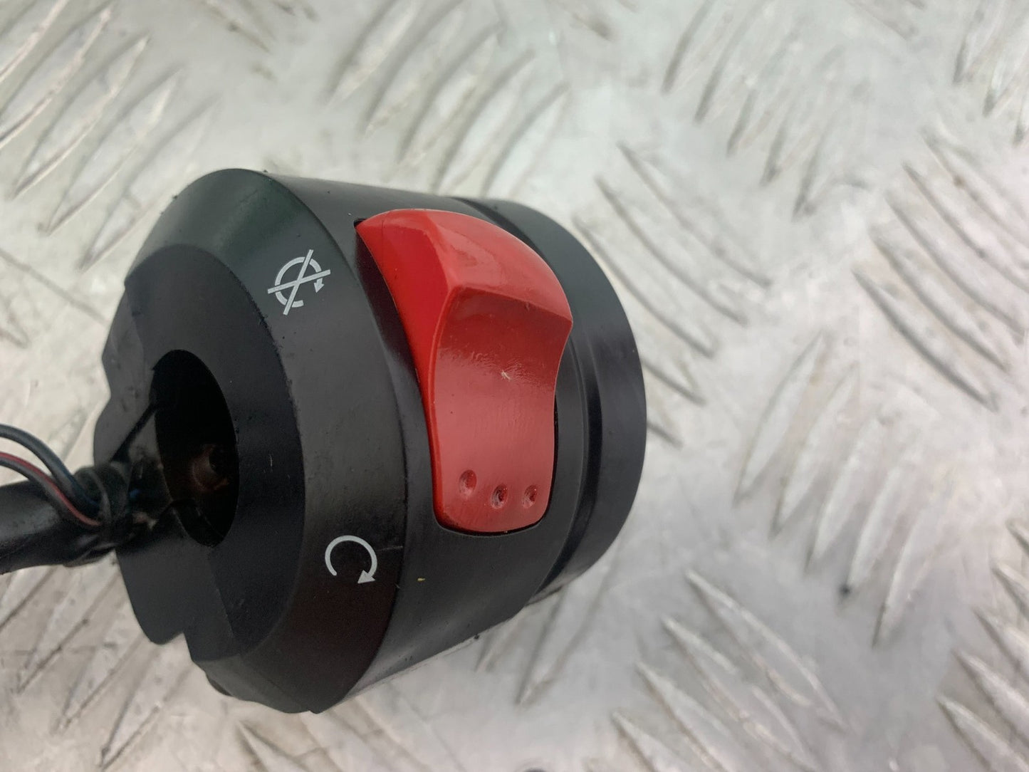 SUZUKI GSR600 GSR 600 RIGHT SWITCH GEAR   2006-2010 (CMB1177)