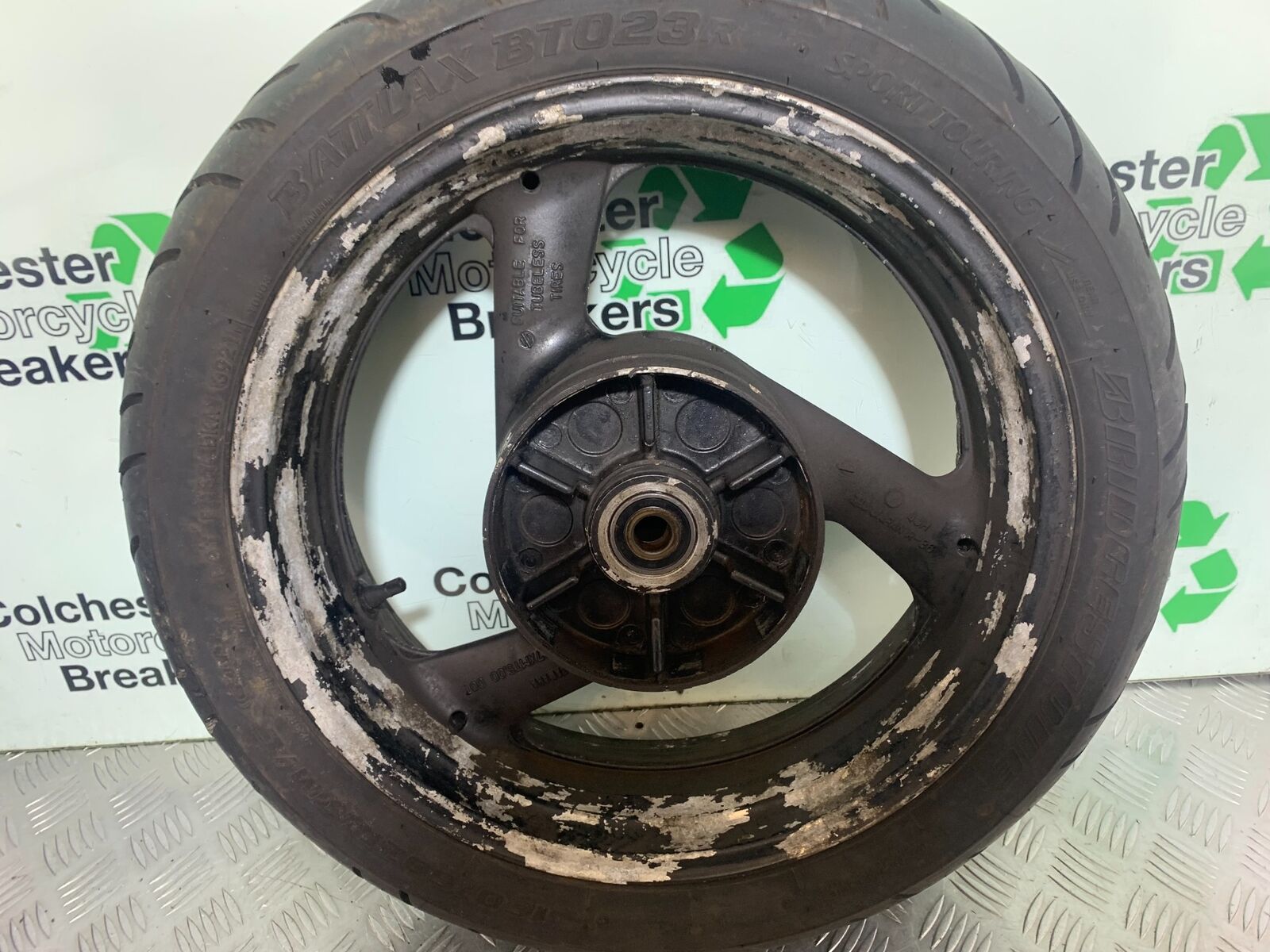 YAMAHA YZF600 YZF 600 THUNDERCAT REAR WHEEL  1996-2003 CMB1134)