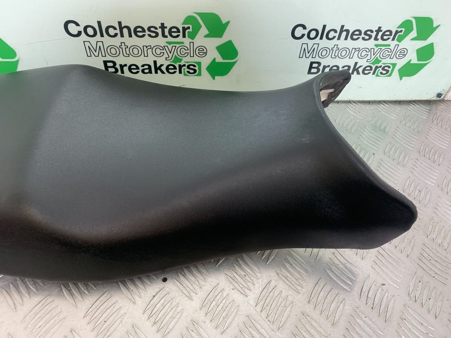 HONDA CBR1100 BLACKBIRD SEAT  YEAR 1999-2005 (CMB1103)