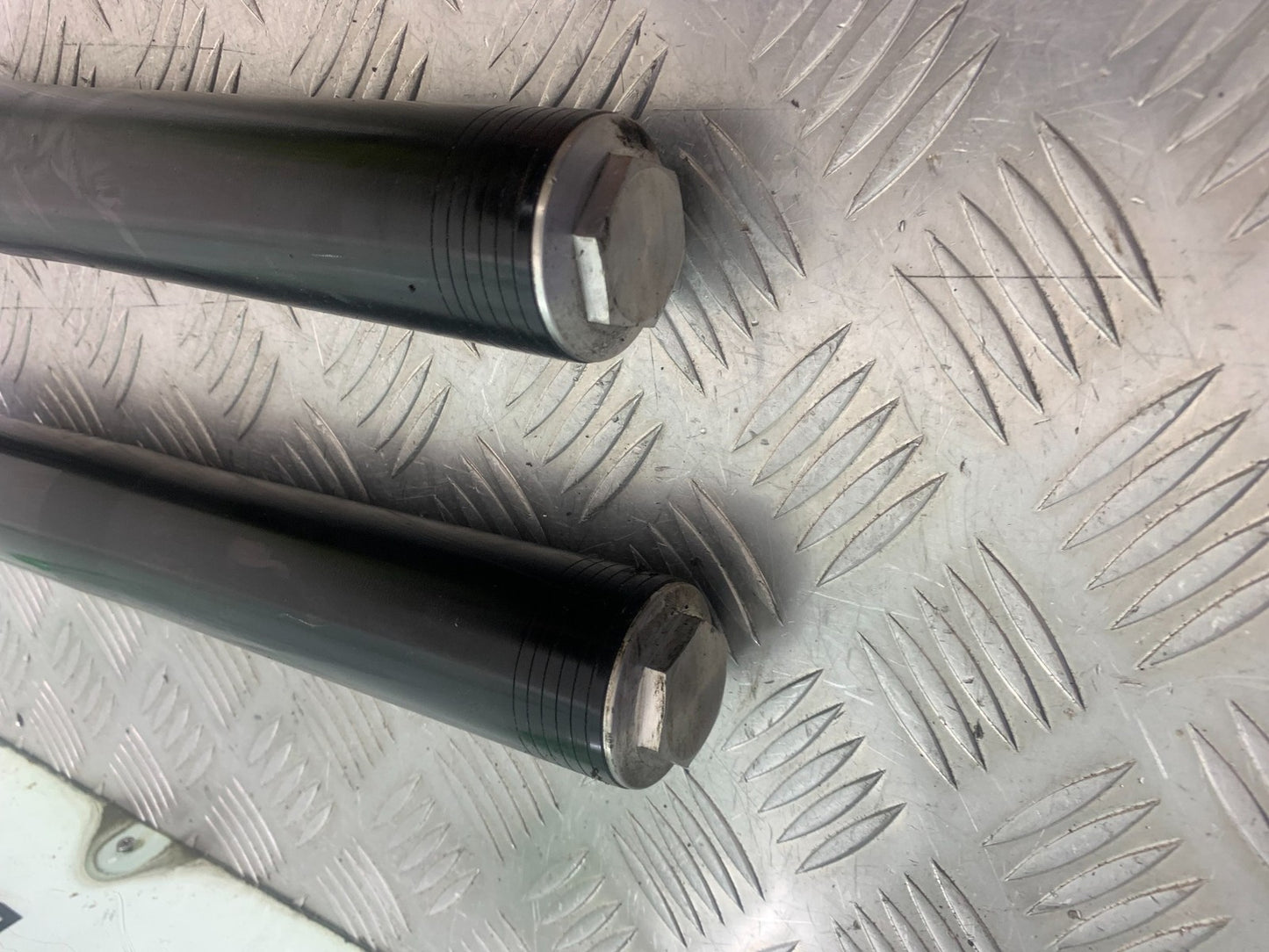 APRILIA SL750 SL 750 SHIVER FORKS   YEAR 2008-2016 (CMB1242)