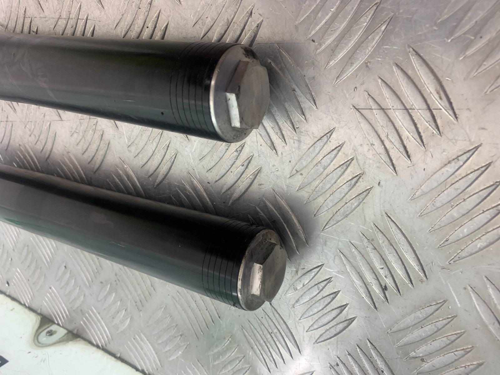 APRILIA SL750 SL 750 SHIVER FORKS   YEAR 2008-2016 (CMB1242)