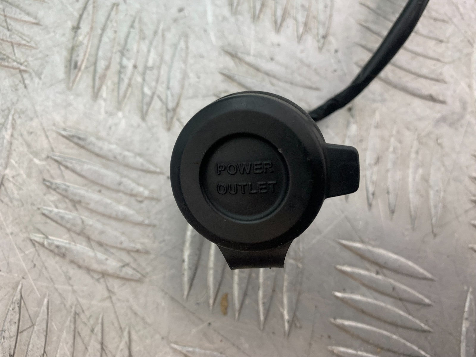 KAWASAKI 650 VERSYS OUTLET SOCKET   YEAR 2015-2018 (CMB1288)