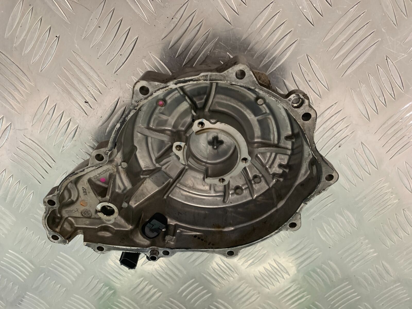 HONDA CB500 f CB500F ALTERNATOR COVER   YEAR 2022 (STOCK 951)