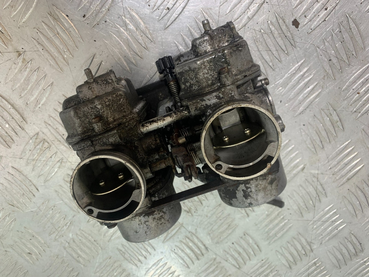 HONDA GL500 GL 500 SILVERWING CARBS (SOLD AS PARTS )  YEAR 1981-82 (CMB1168)