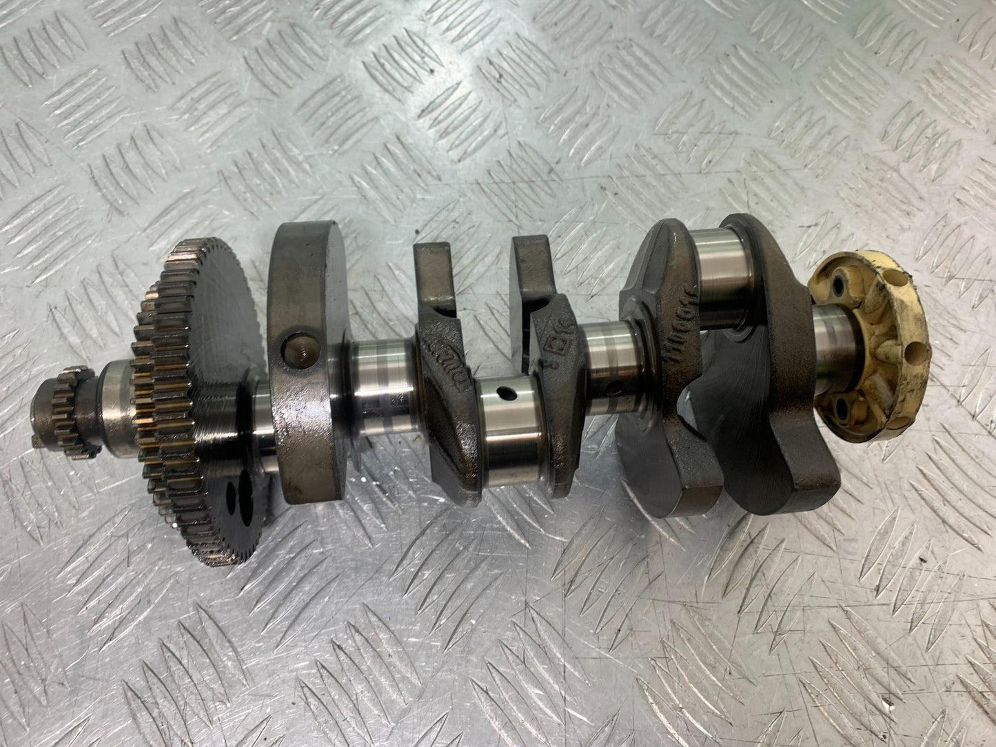 TRIUMPH 955i SPRINT ST CRANKSHAFT  YEAR 1999-2004