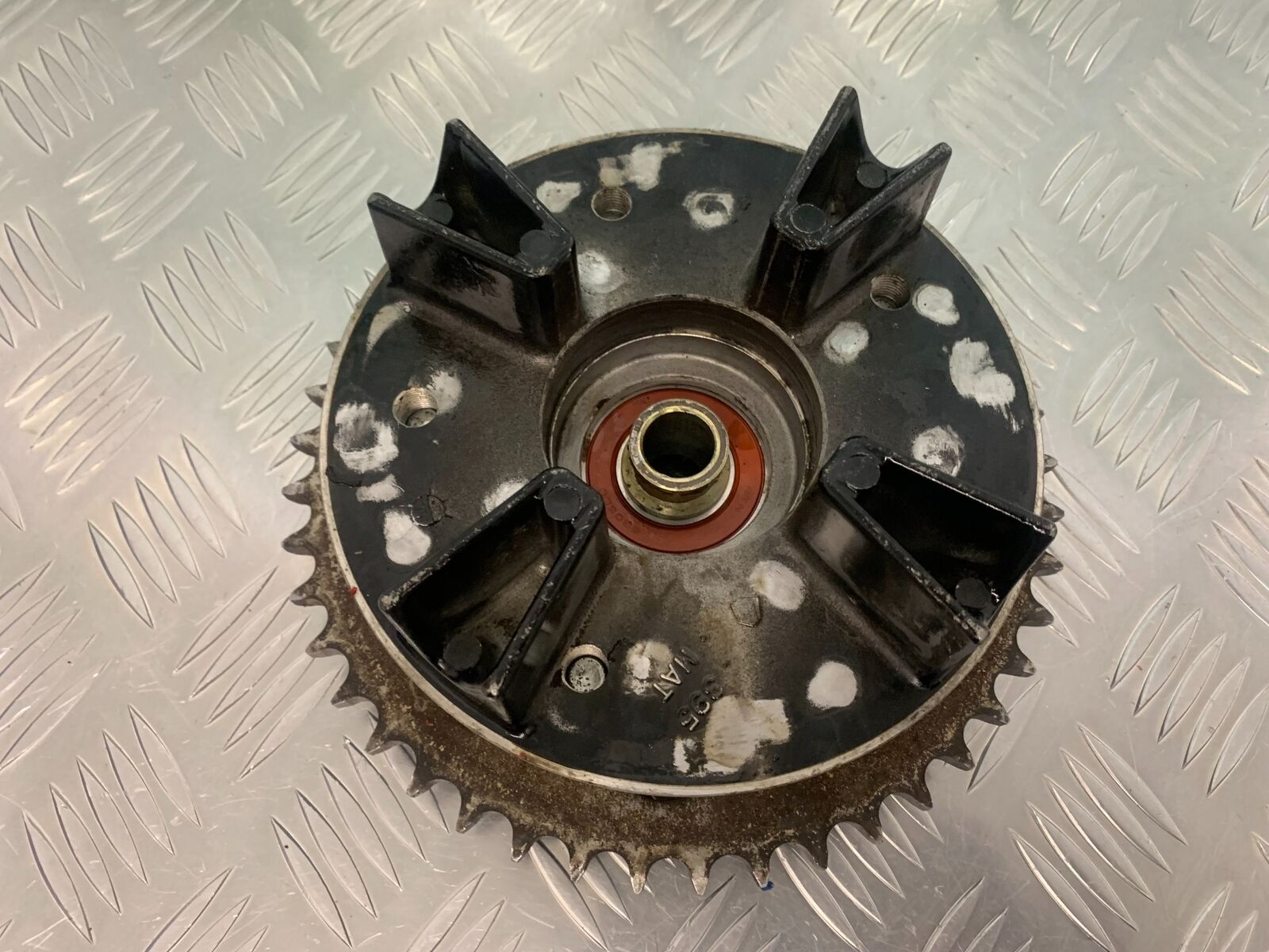 HONDA CBR1100 BLACKBIRD REAR SPROCKET CARRIER YEAR 1999-05 (STOCK 961)