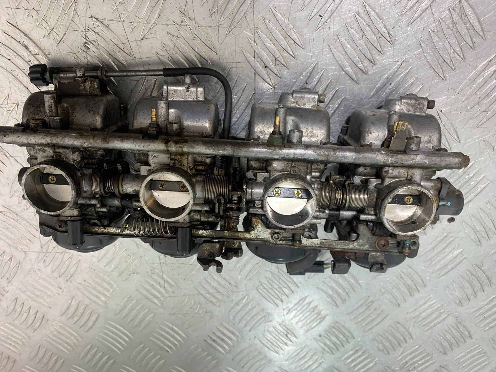 SUZUKI GSF600 GSF 600 BANDIT CARBS (SEIZED SOLD AS PARTS)   2000-2004 (CMB1269)