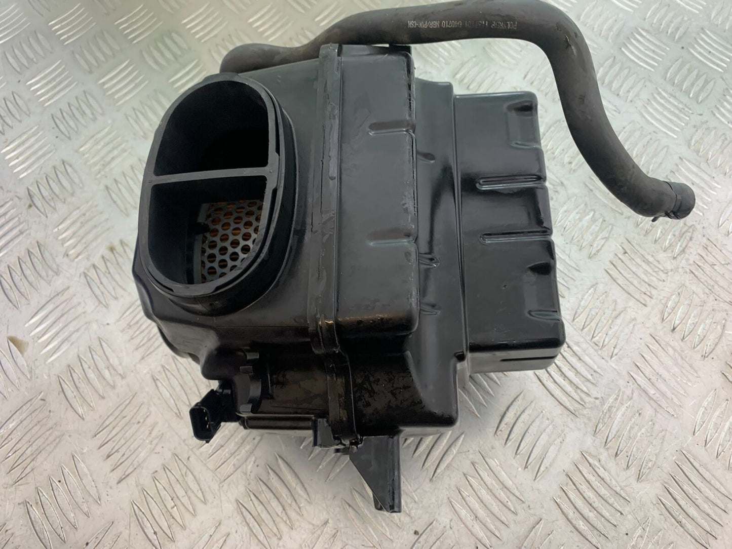 TRIUMPH THUNDERBIRD 1600 AIRBOX   YEAR 2011 (CMB1107)
