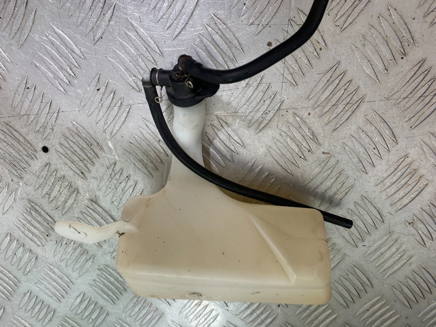 YAMAHA XVS 1300 MIDNIGHT STAR COOLANT BOTTLE   YEAR 2007-16 (CMB1200)