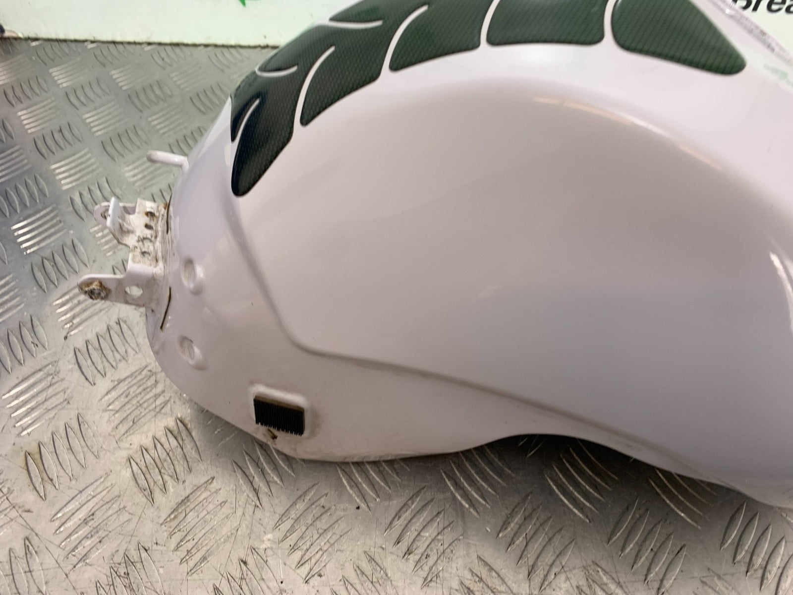 KAWASAKI ZX10R ZX10 R PETROL TANK  2008-2010 (CMB1301)