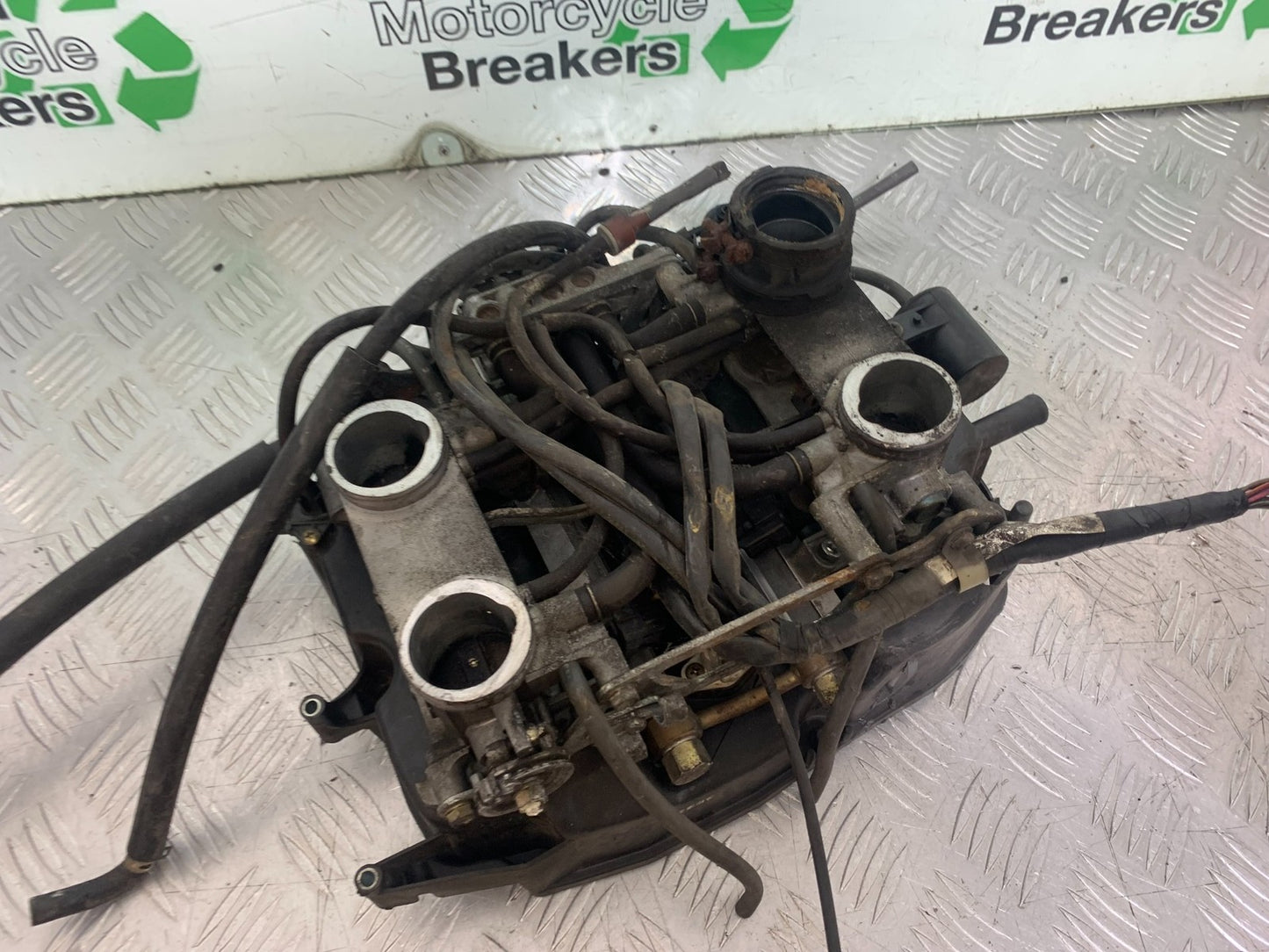 HONDA VFR800 PRE V-TEC THROTTLE BODIES  YEAR 1998-2001 (CMB1233)