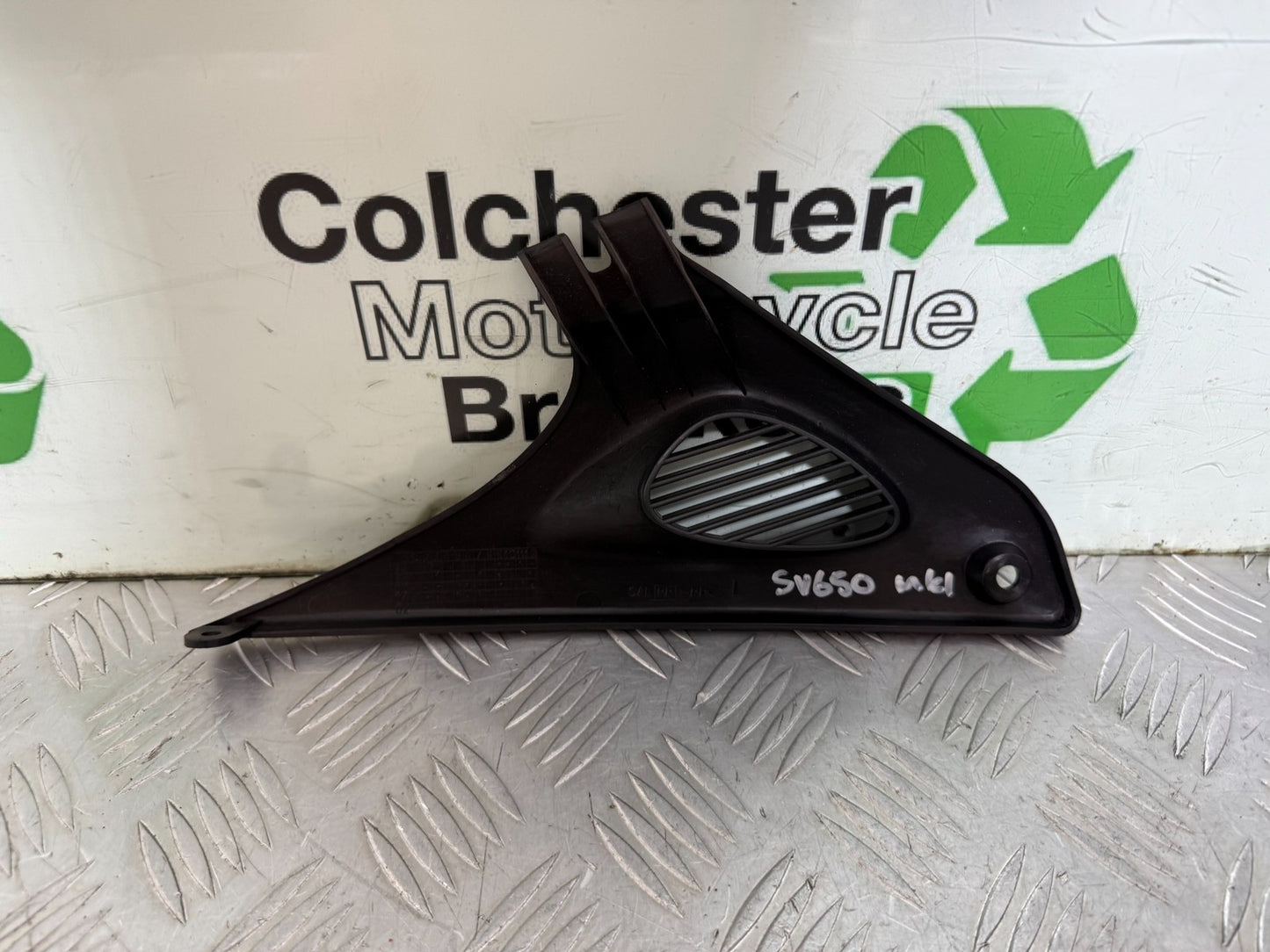 SUZUKI SV650 SV 650 MK1 FRAME COVER INFILL YEAR 1999-2002