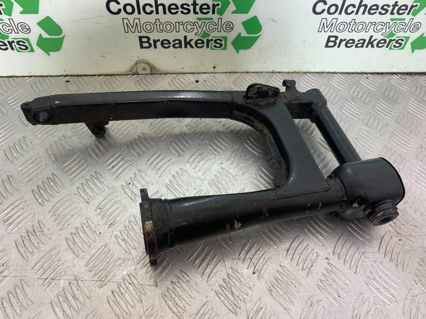 HONDA VT700 VT 700 SHADOW SWINGARM  YEAR 1984-85 (CMB1328)
